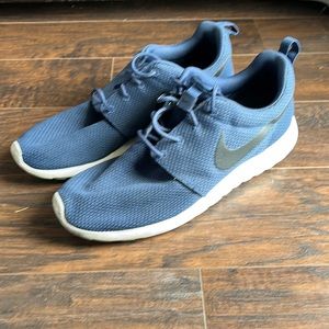 Mens Roshe Bike shoes size 10.5